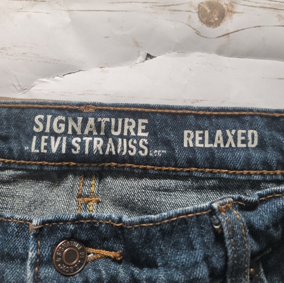 36x32 levi Strauss relaxed fit jeans - Picture 2 of 3